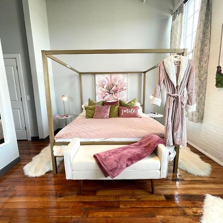 2Br 2Br Le Chateau 505 Lux Penthouse In A Historic Building Utica Luaran gambar