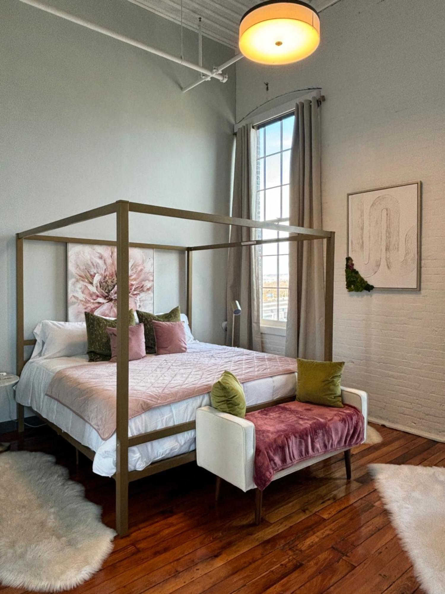 2Br 2Br Le Chateau 505 Lux Penthouse In A Historic Building Utica Luaran gambar