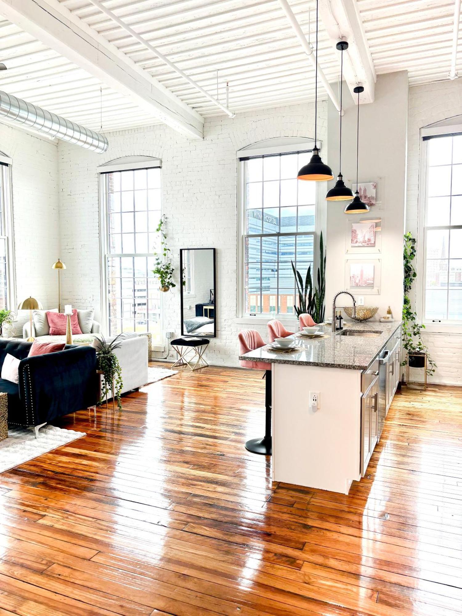 2Br 2Br Le Chateau 505 Lux Penthouse In A Historic Building Utica Luaran gambar