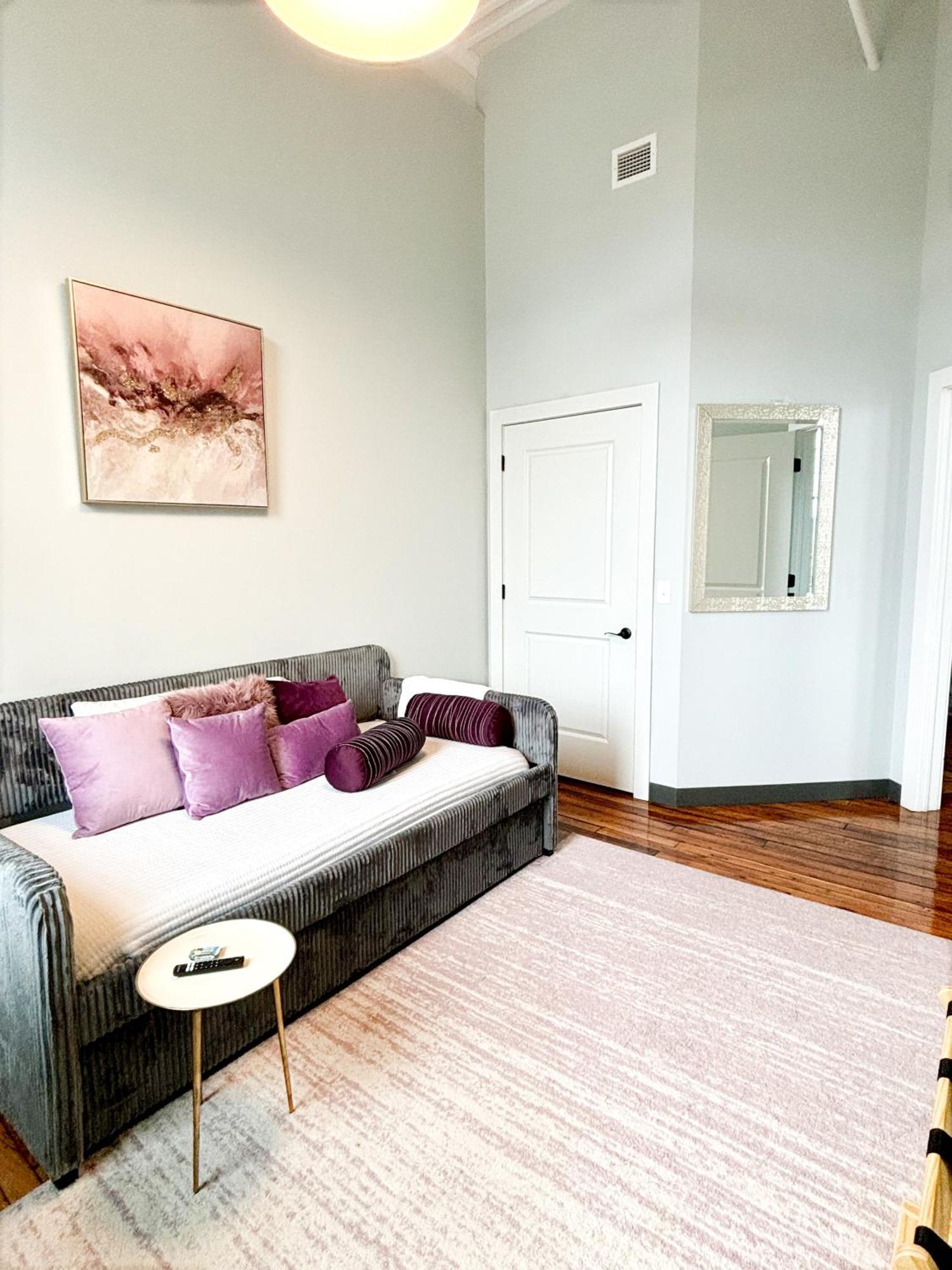 2Br 2Br Le Chateau 505 Lux Penthouse In A Historic Building Utica Luaran gambar